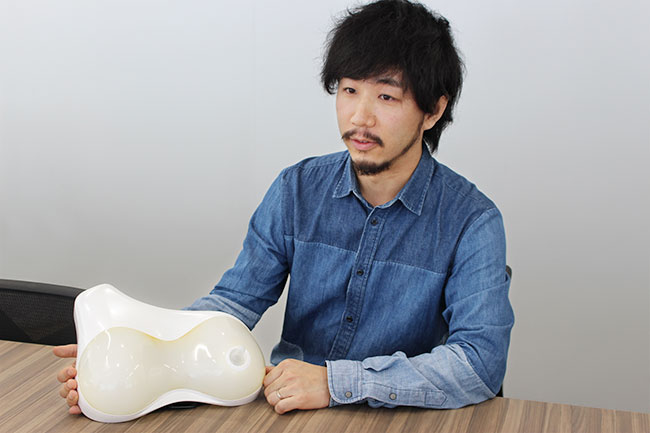 Male Breastfeeding Device Shows Breastfeeding Dads Are Possible